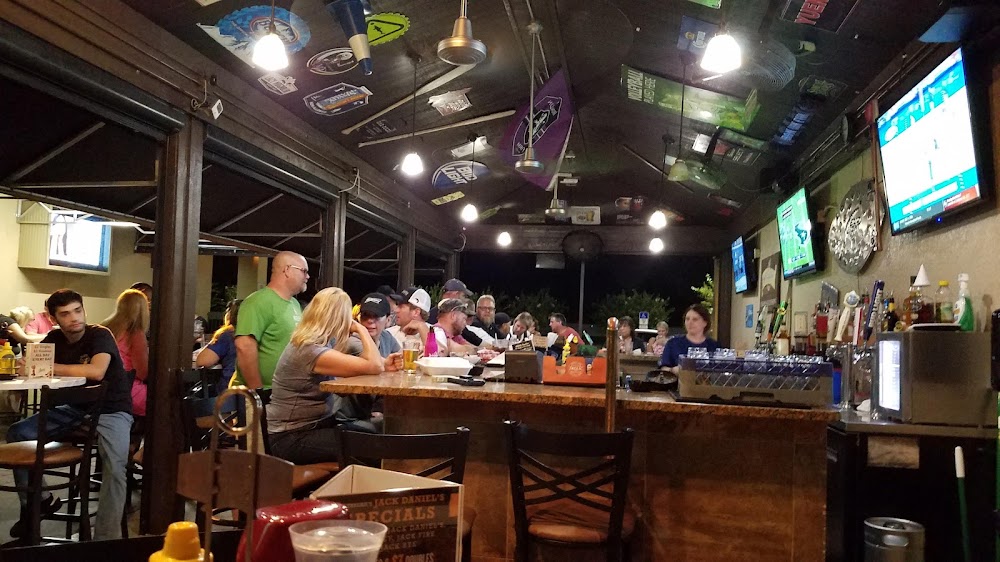 Canoe Creek Sports Tavern